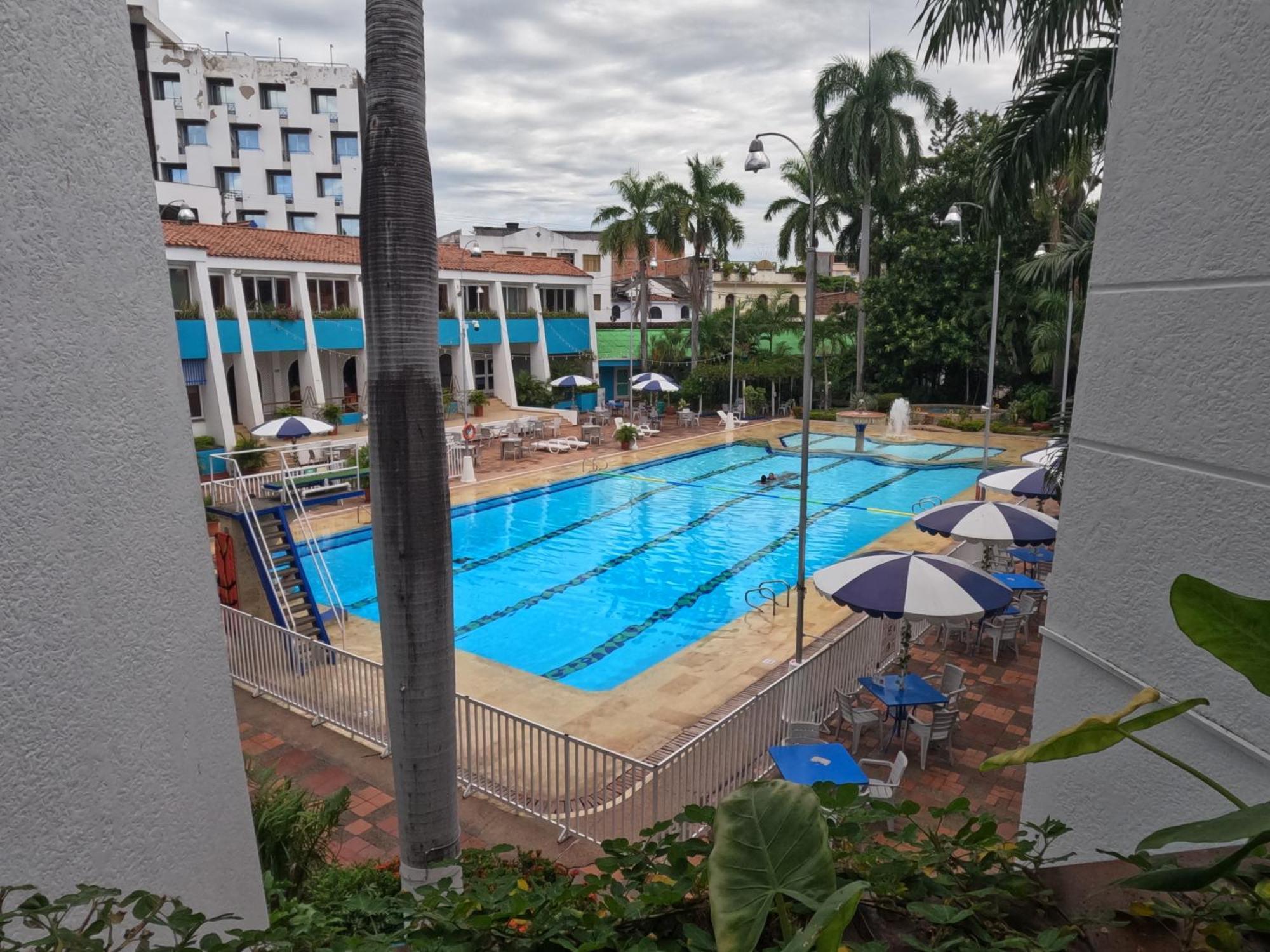 Hotel Bachue Girardot Dış mekan fotoğraf